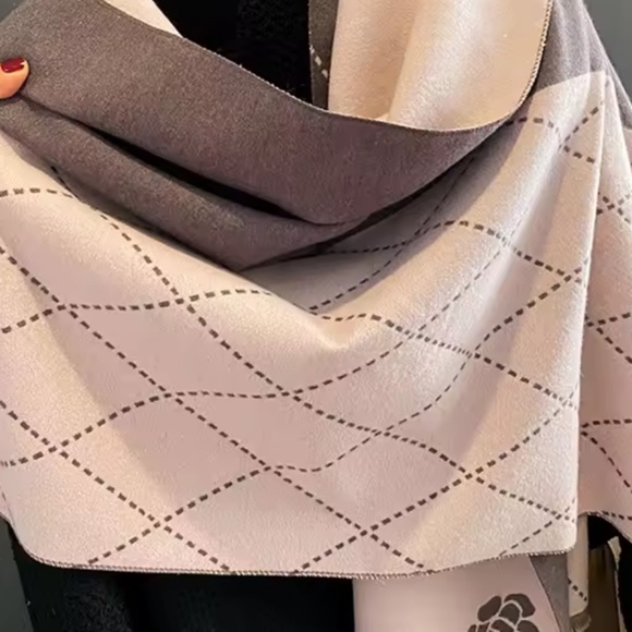 Luxury scarf - Picture 4 of 6